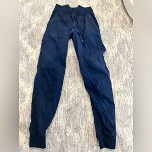 Lululemon Studio Midrise Jogger - Size 2 - Navy